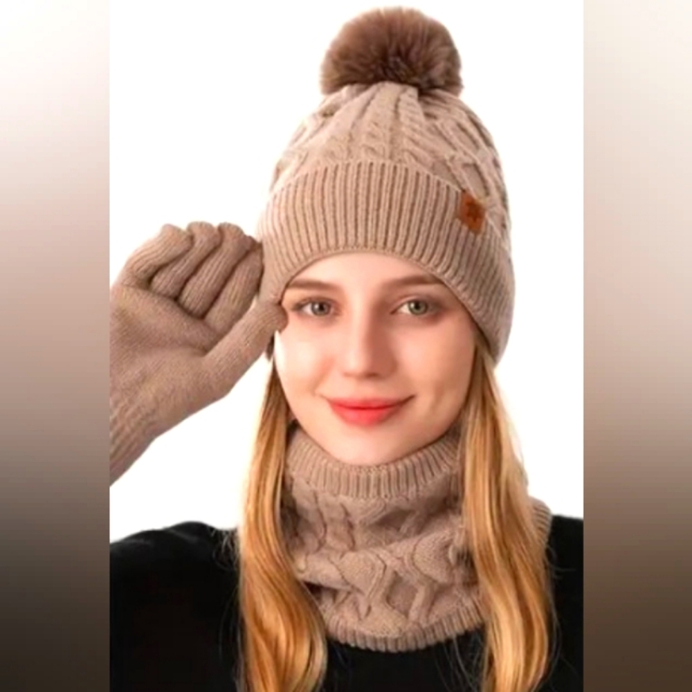 Cozy Knit Beanie, Neck Warmer Scarf, and Gloves Set - Khaki -  NIP. 🤎🧤🧣❄️